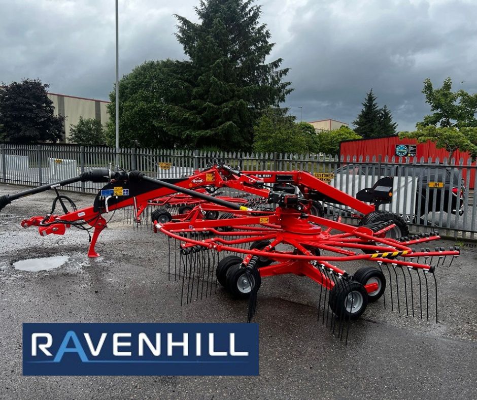 GA8131 KUHN TWIN ROTOR RAKE