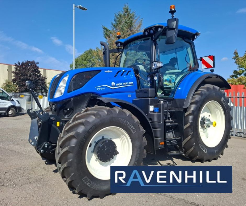 T7.245 AC NEW HOLLAND TRACTOR