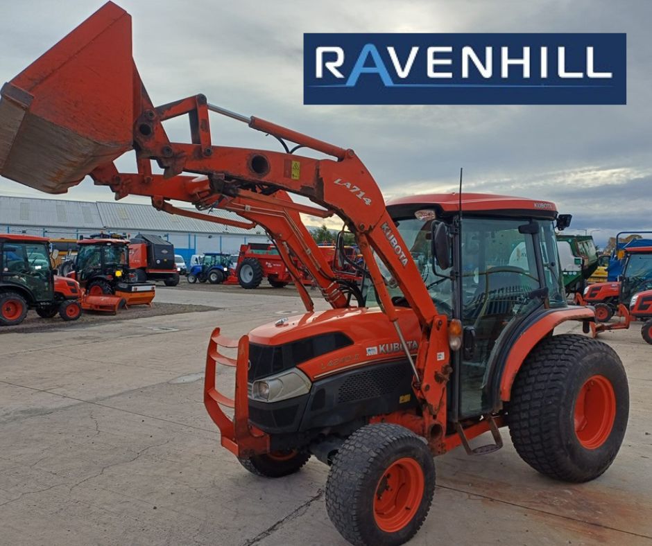 4240 L KUBOTA TRACTOR