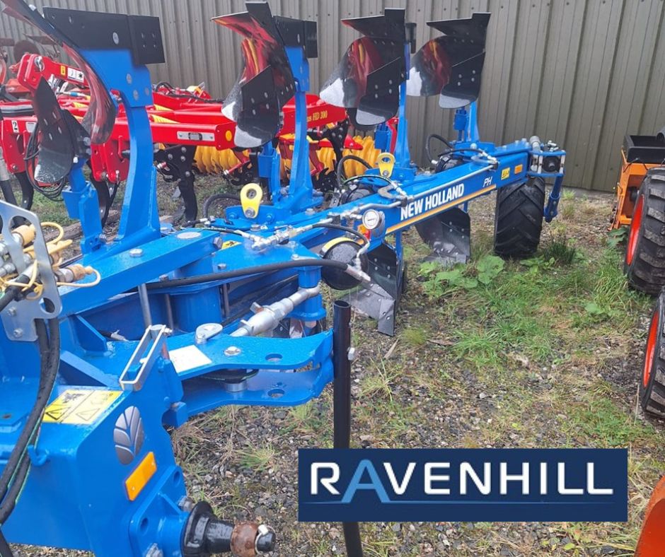 PHH4 NEW HOLLAND PLOUGH