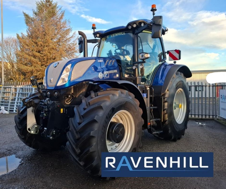 T7.270 AC BACK UP NH TRACTOR