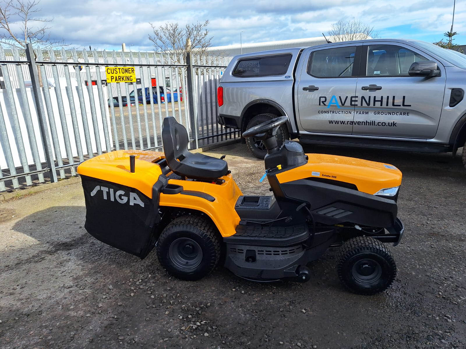 ESTATE 384 STIGA ST 450 MOWER