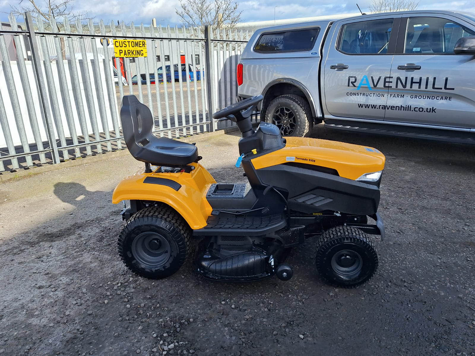 TORNADO 5108 STIGA ST500 MOWER