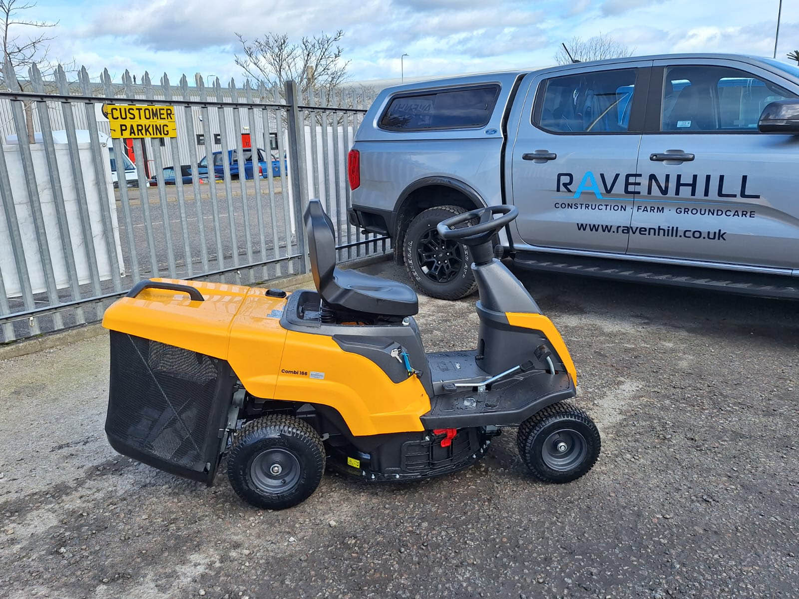 COMBI 166 STIGA ST250 MOWER