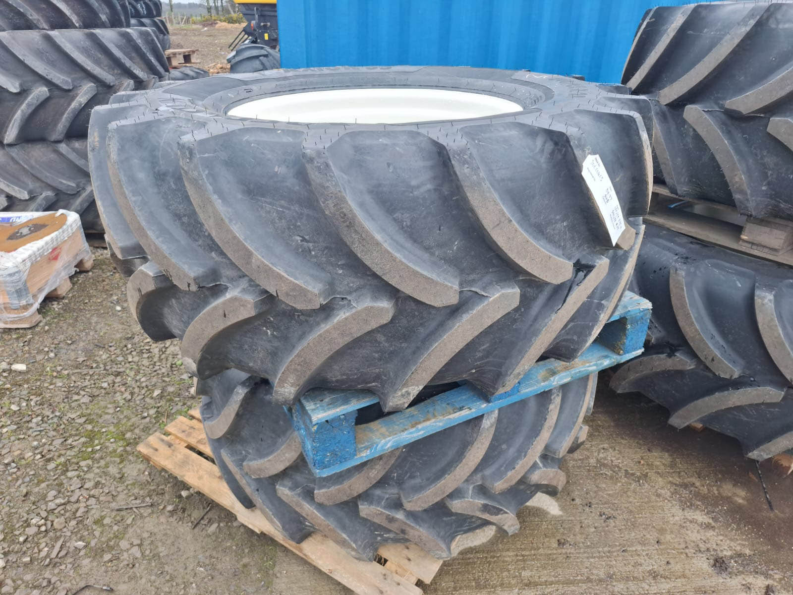 650/65R38 540/65R28