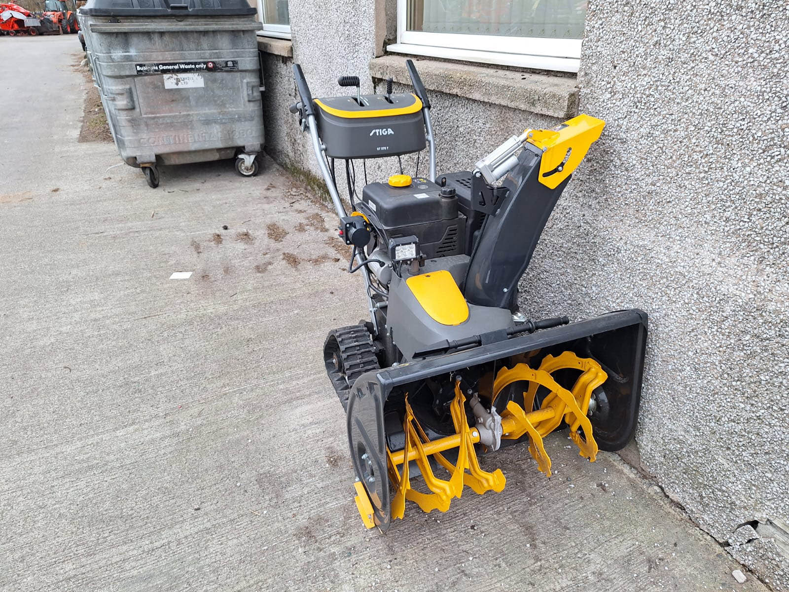 ST 976T STIGA SNOW THROWER