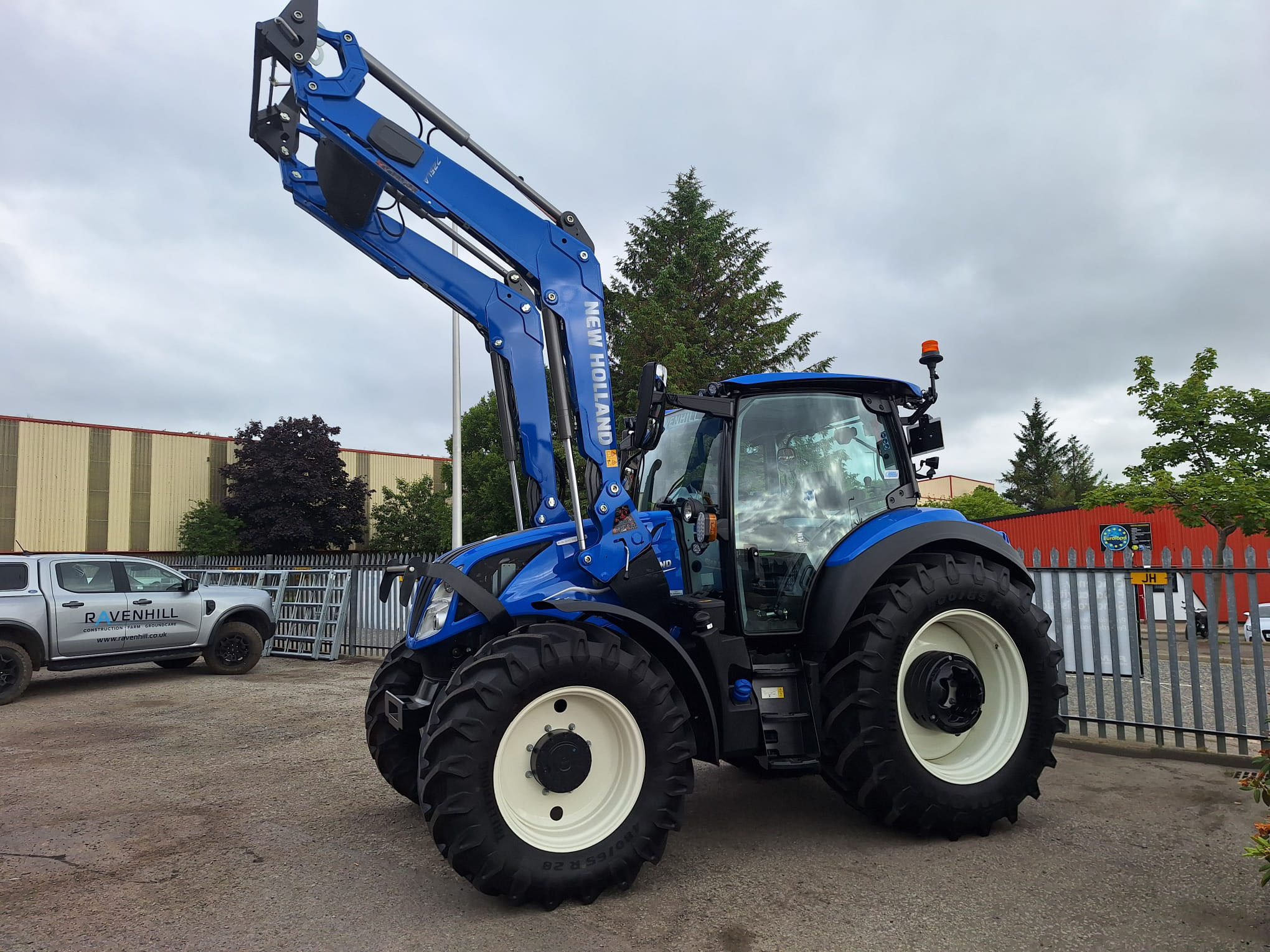 T5.140 DC NEW HOLLAND DEMO