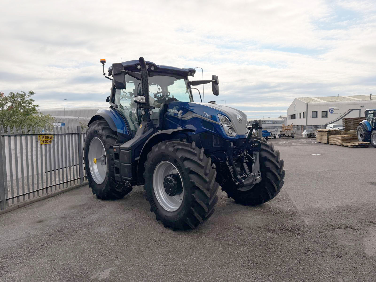 T7.225 AC DEMO NEW HOLLAND