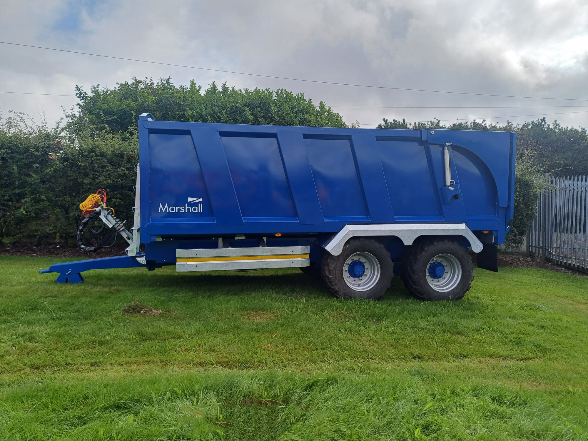 QM1400 MARSHALL TRAILER