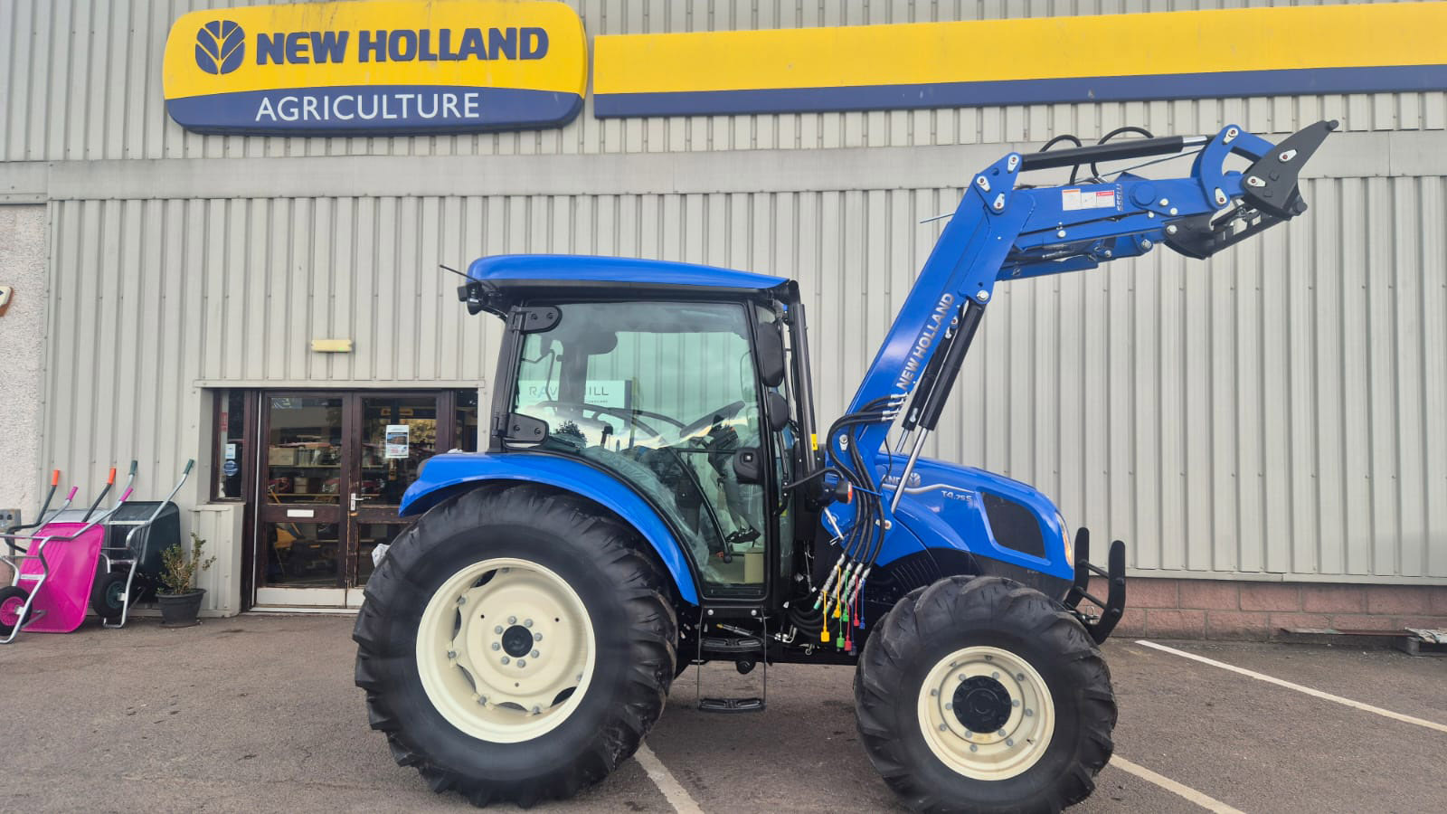 T4.75S NEW HOLLAND TRACTOR